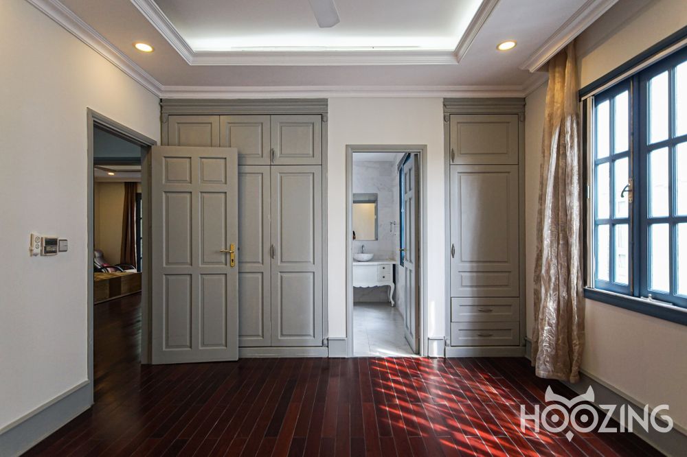 6 bedrooms Villa in District 7, Ho Chi Minh, Vietnam No. 31438