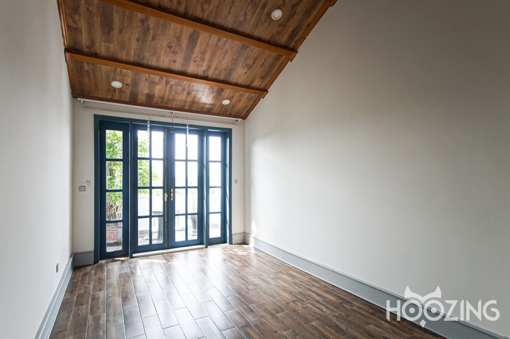 6 bedrooms Villa in District 7, Ho Chi Minh, Vietnam No. 31438