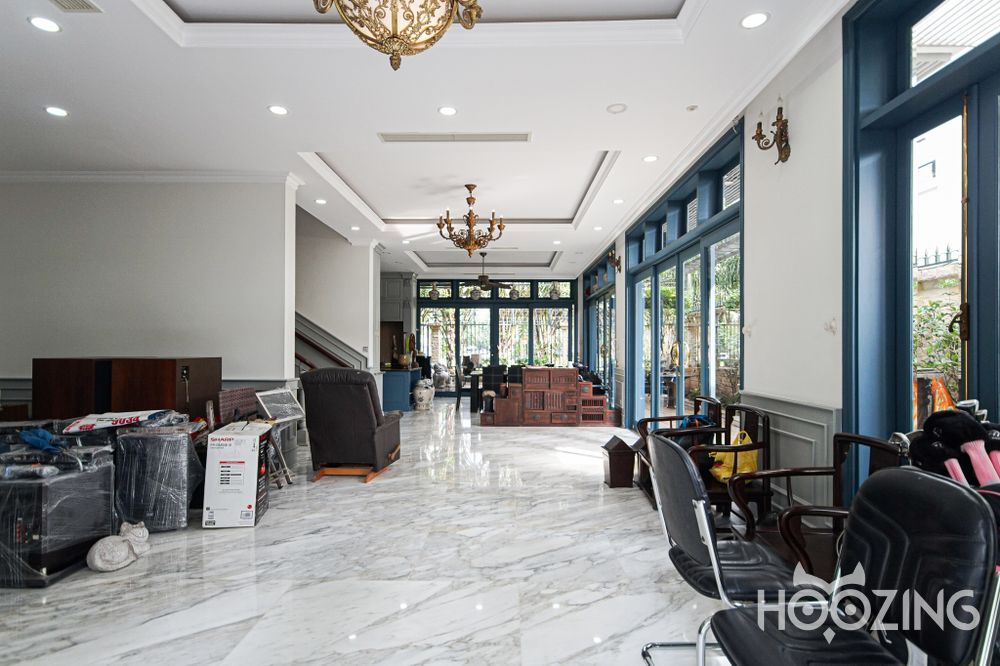 6 bedrooms Villa in District 7, Ho Chi Minh, Vietnam No. 31438