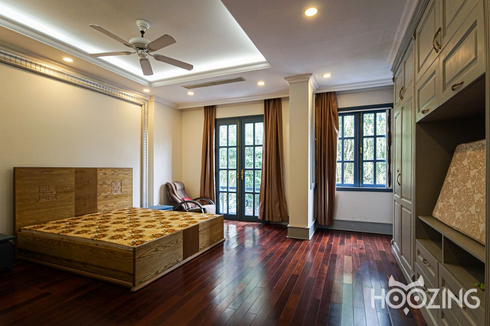 6 bedrooms Villa in District 7, Ho Chi Minh, Vietnam No. 31438