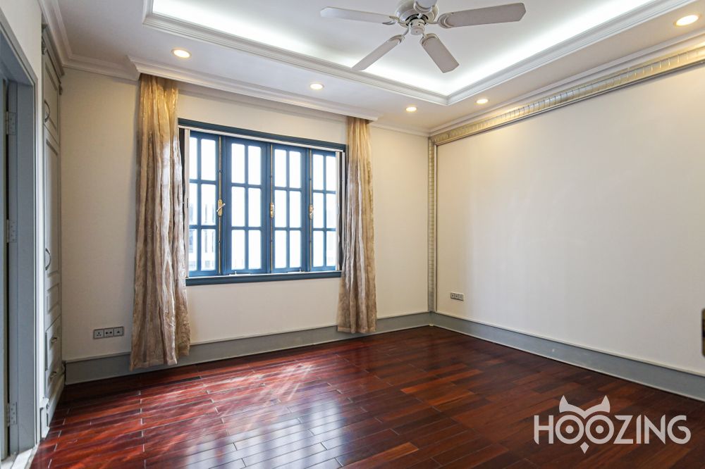 6 bedrooms Villa in District 7, Ho Chi Minh, Vietnam No. 31438