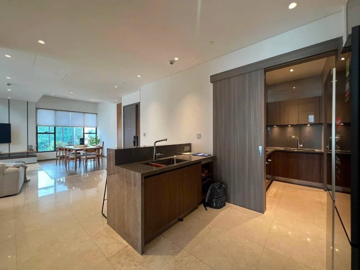 4 bedrooms Apartment in District 1, Ho Chi Minh, Vietnam No. 31803