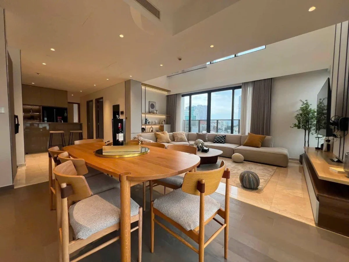 4 bedrooms Apartment in District 1, Ho Chi Minh, Vietnam No. 31803