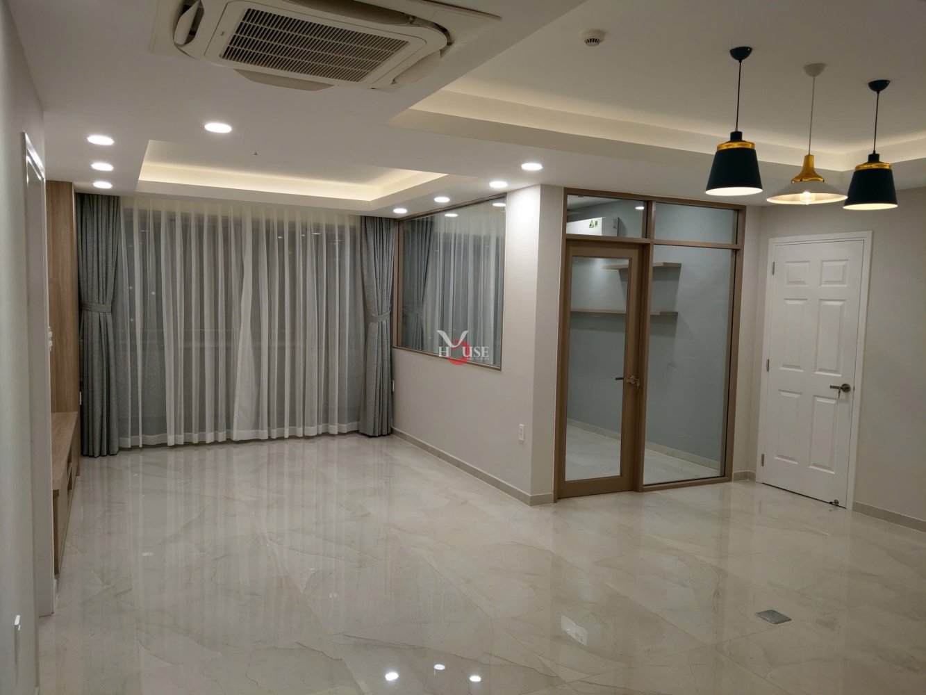 3 bedrooms Apartment in Ho Chi Minh, Vietnam No. 31777