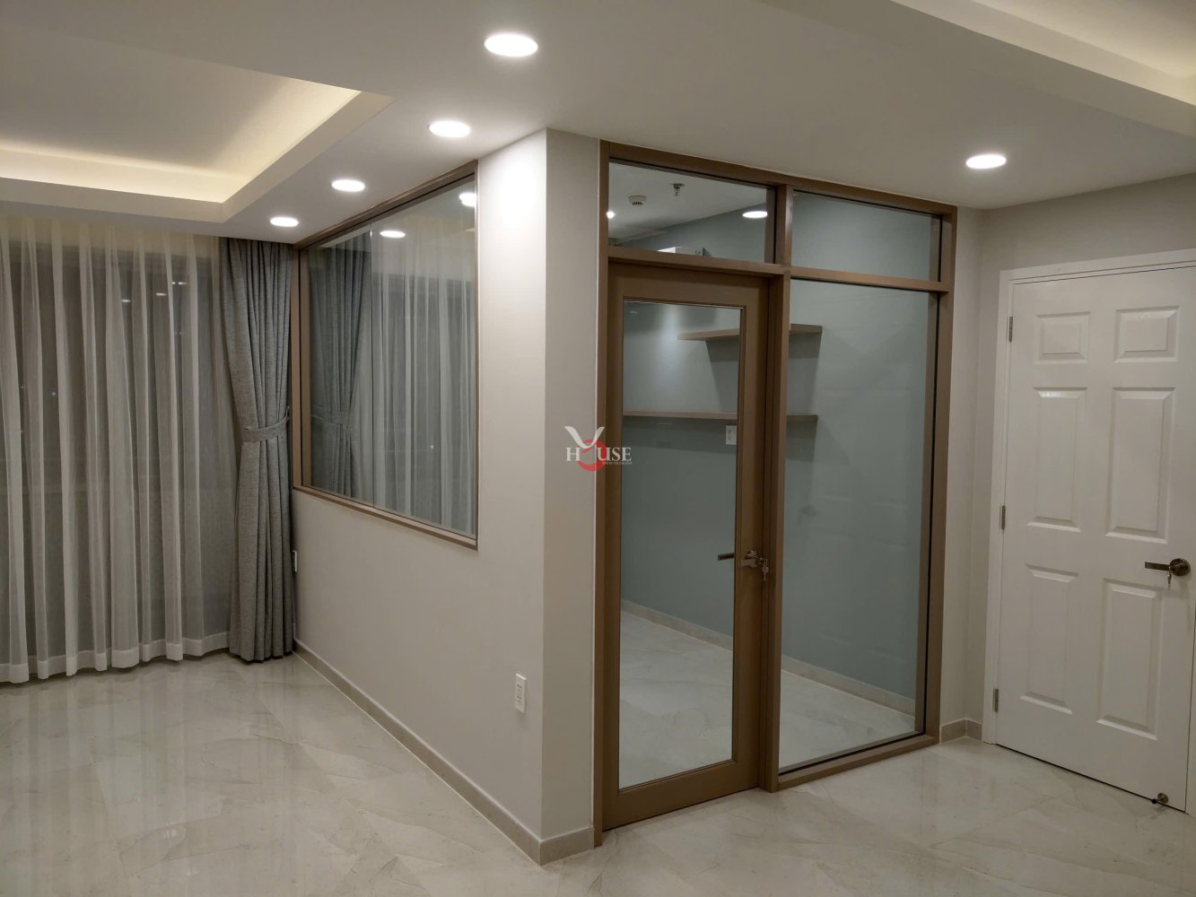 3 bedrooms Apartment in Ho Chi Minh, Vietnam No. 31777