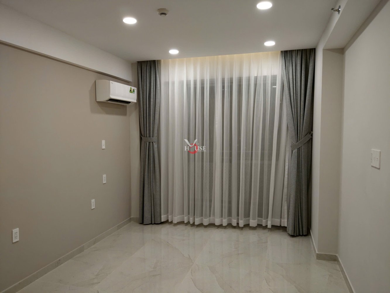 3 bedrooms Apartment in Ho Chi Minh, Vietnam No. 31777