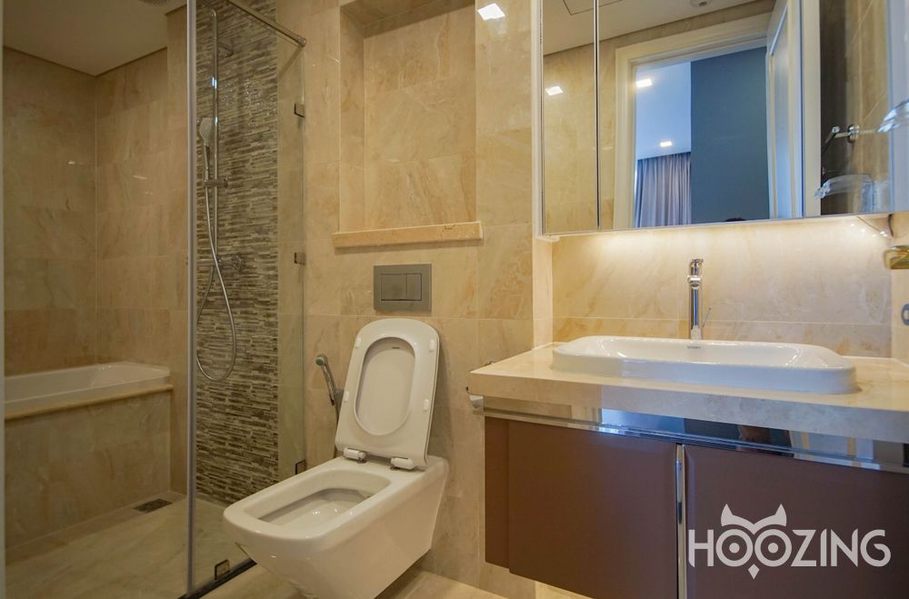 2 rooms Office in District 1, Ho Chi Minh, Vietnam No. 31000