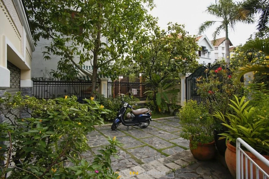 5 bedrooms House in Thu Duc, Ho Chi Minh, Vietnam No. 31493