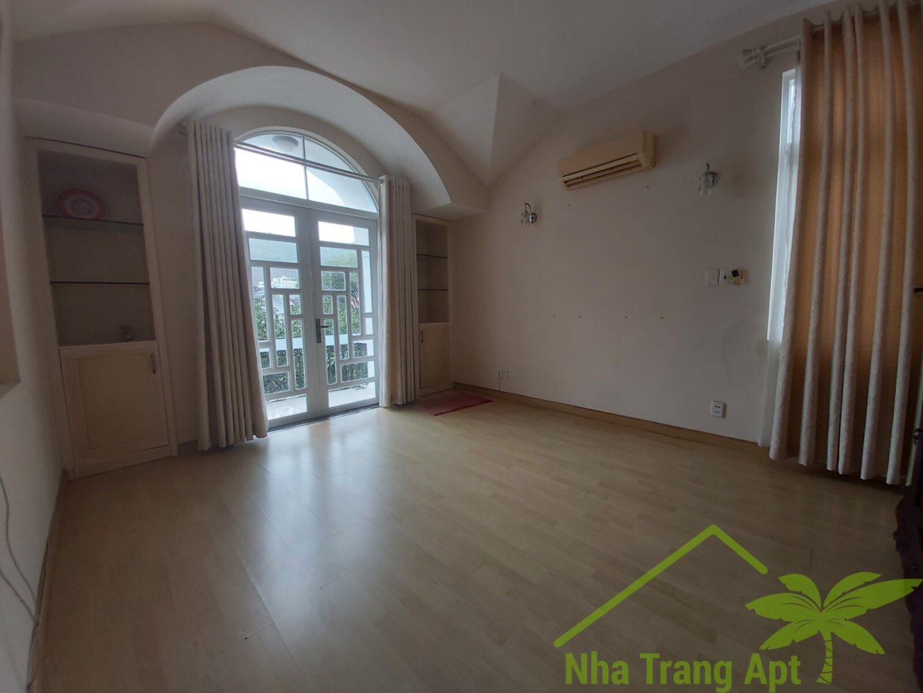 4 bedrooms Villa in Nha Trang, Vietnam No. 31722