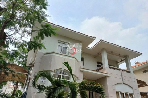 4 bedrooms Villa in Ho Chi Minh, Vietnam No. 31775