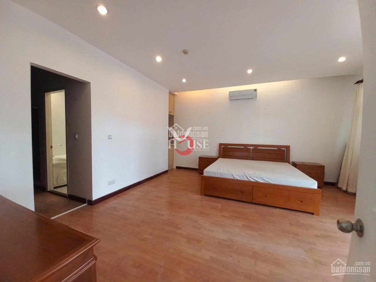 4 bedrooms Villa in Ho Chi Minh, Vietnam No. 31775
