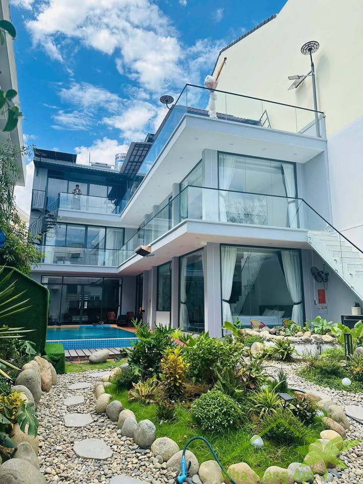 8 bedrooms Villa in Nha Trang, Vietnam No. 31660