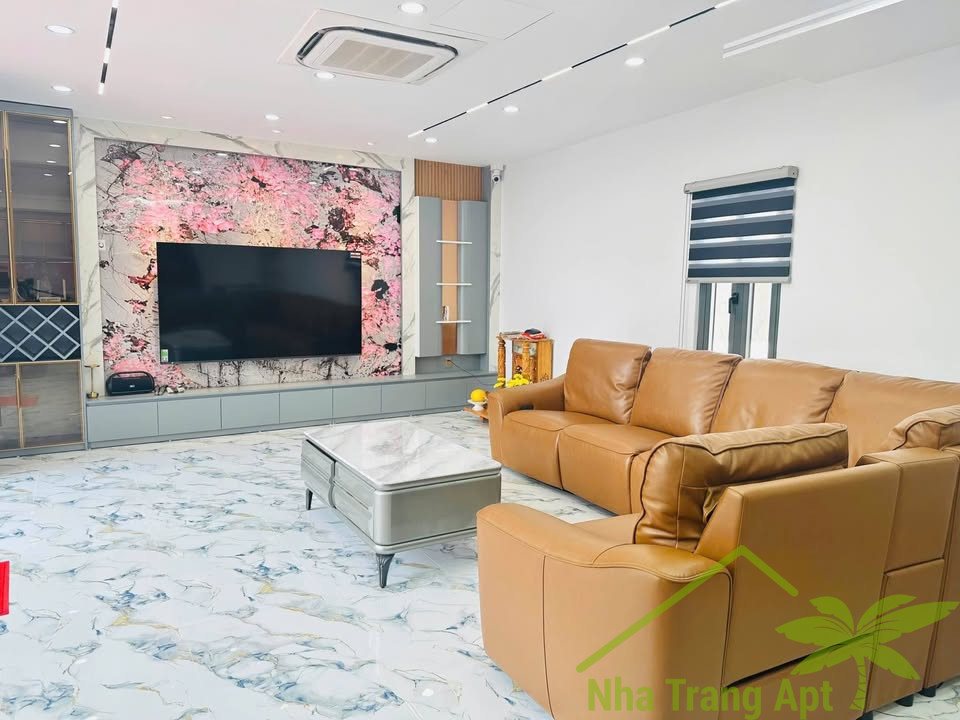8 bedrooms Villa in Nha Trang, Vietnam No. 31660