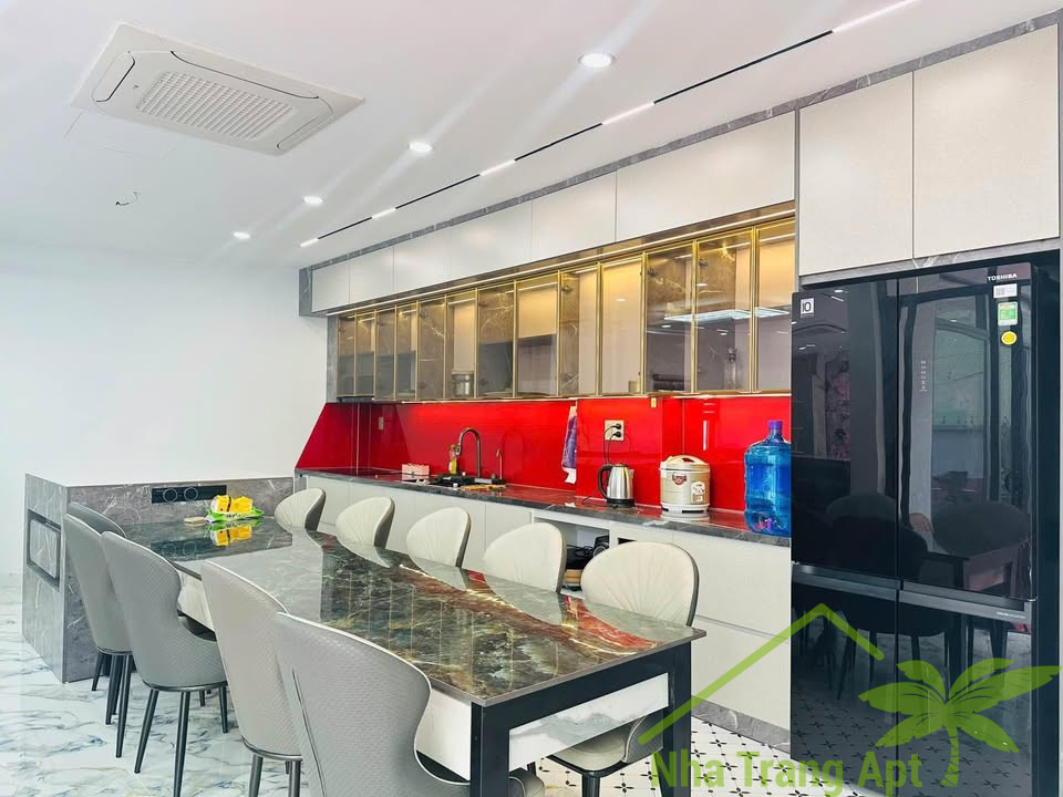 8 bedrooms Villa in Nha Trang, Vietnam No. 31660