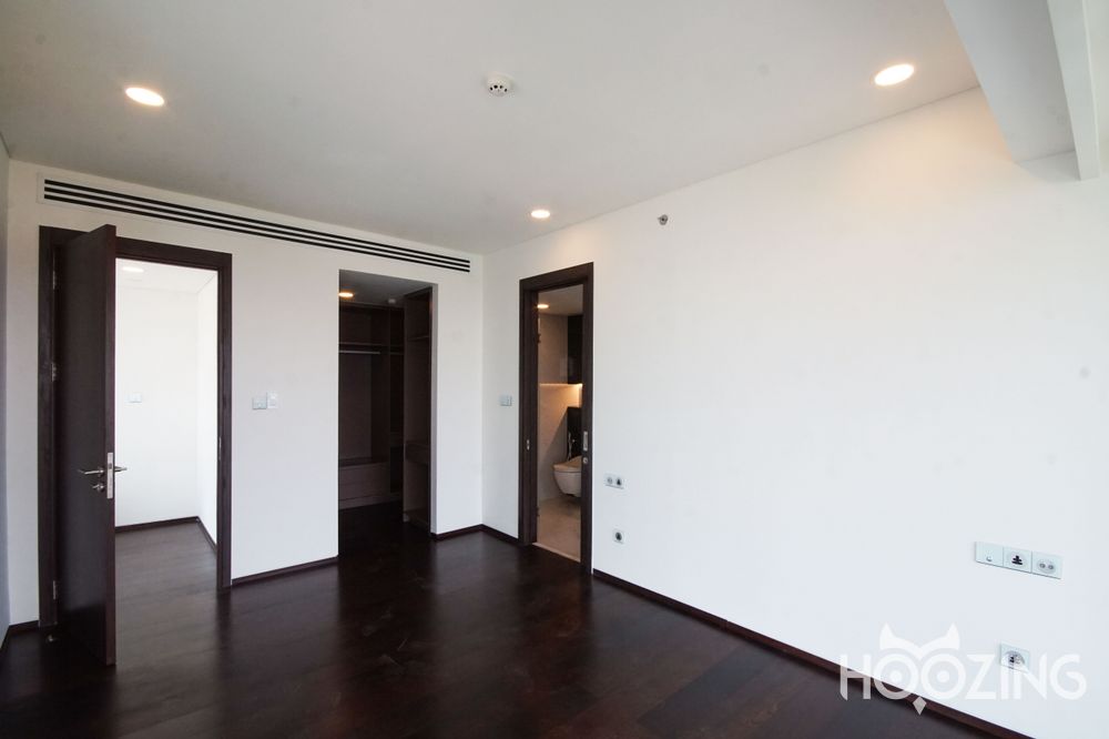 4 bedrooms Apartment in District 3, Ho Chi Minh, Vietnam No. 31478