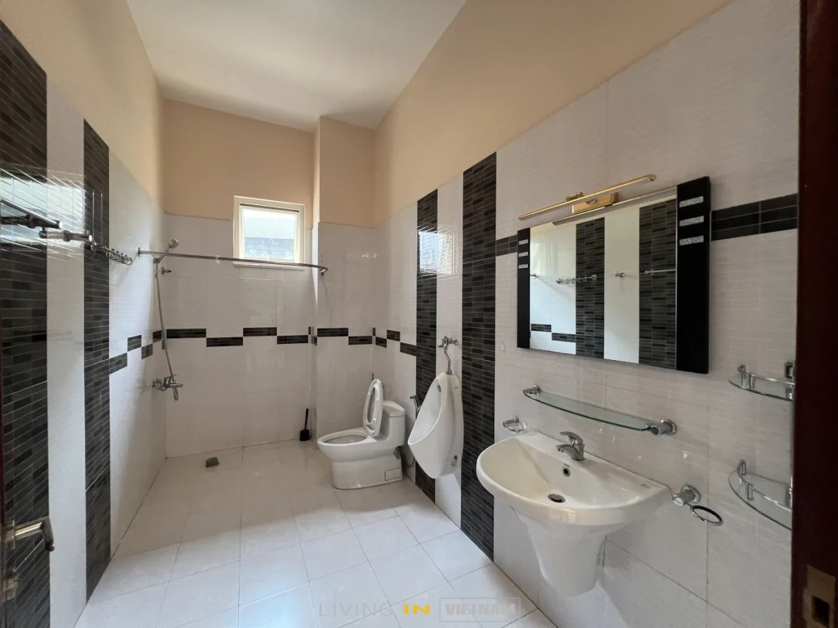 5 bedrooms Villa in Thu Duc, Ho Chi Minh, Vietnam No. 31542