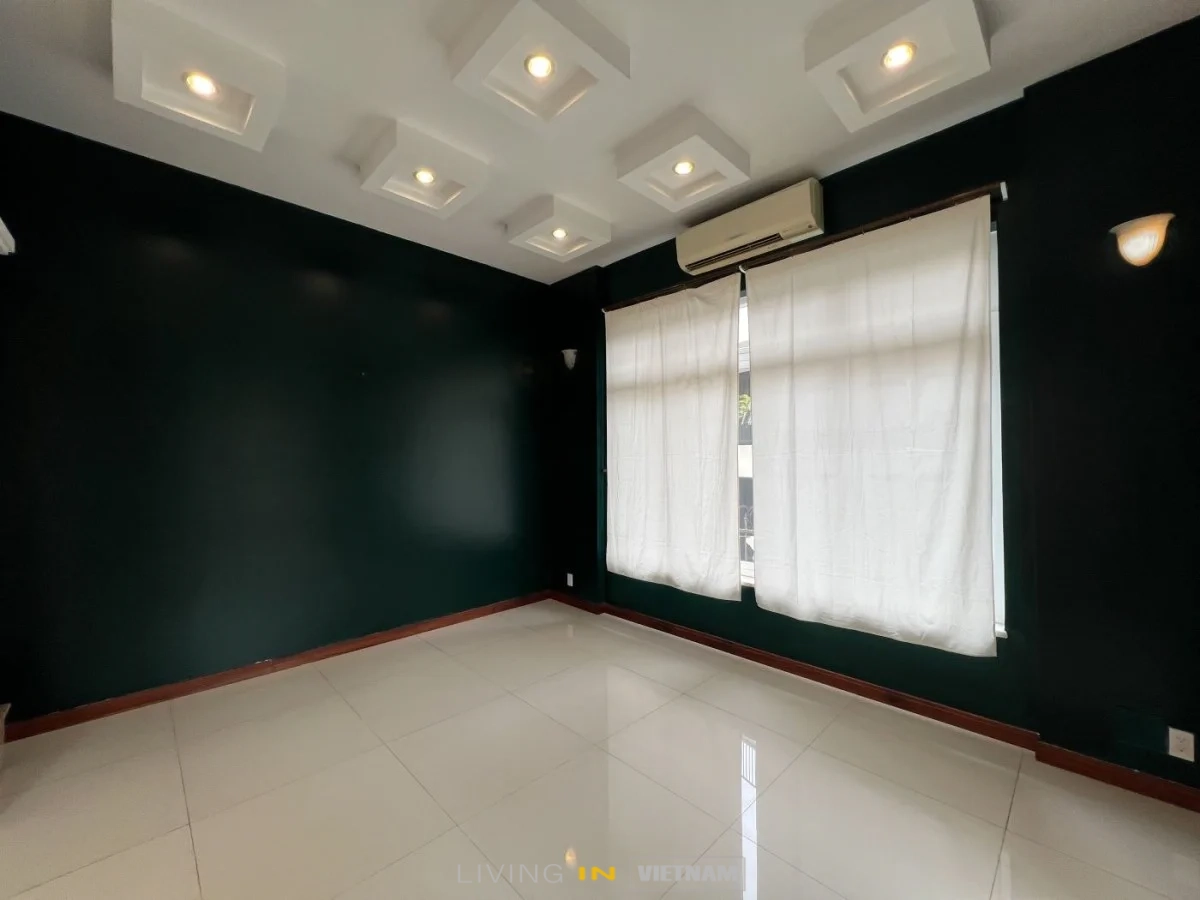 5 bedrooms Villa in Thu Duc, Ho Chi Minh, Vietnam No. 31542