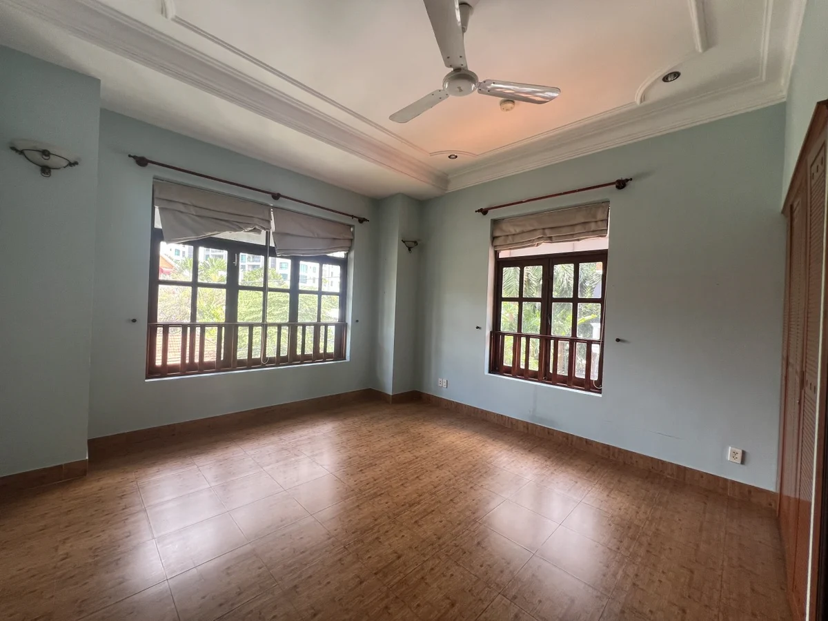 5 bedrooms House in Thu Duc, Ho Chi Minh, Vietnam No. 31555
