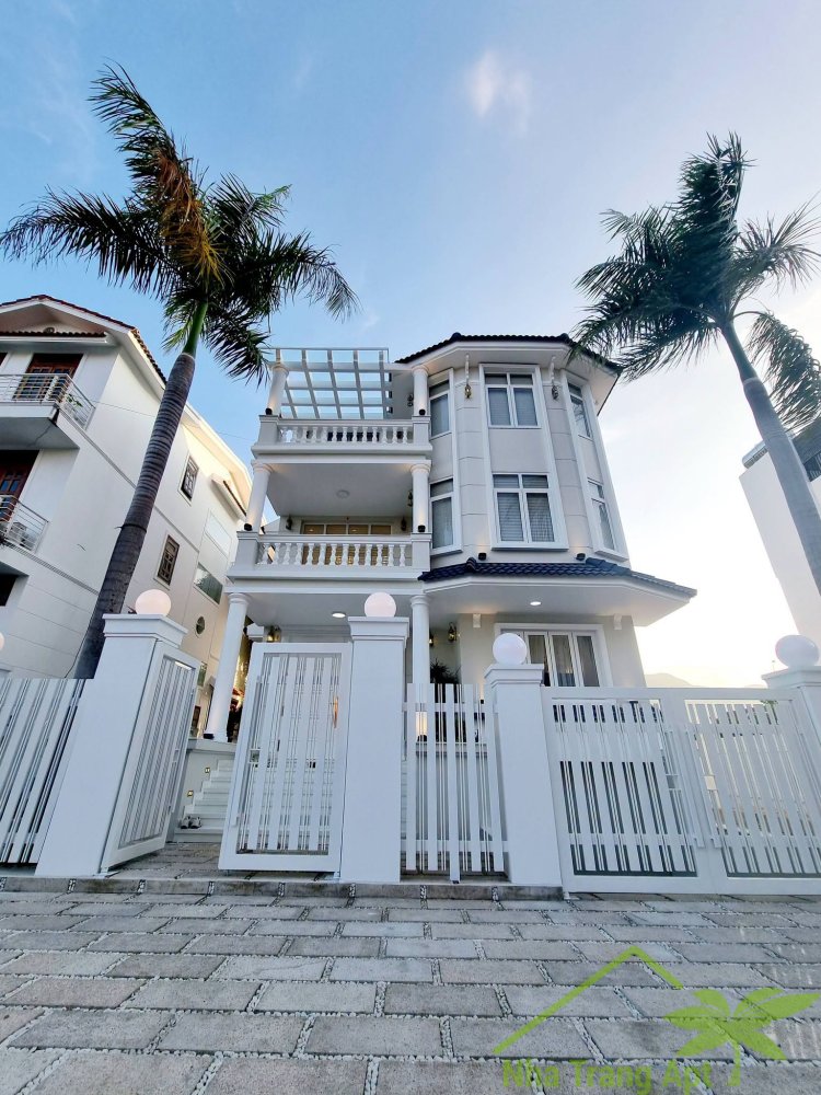5 bedrooms Villa in Nha Trang, Vietnam No. 31652
