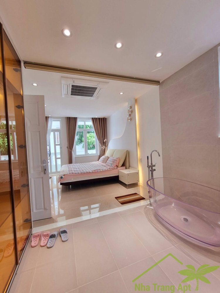 5 bedrooms Villa in Nha Trang, Vietnam No. 31652