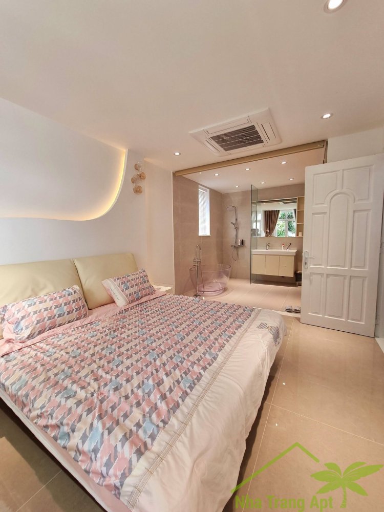 5 bedrooms Villa in Nha Trang, Vietnam No. 31652