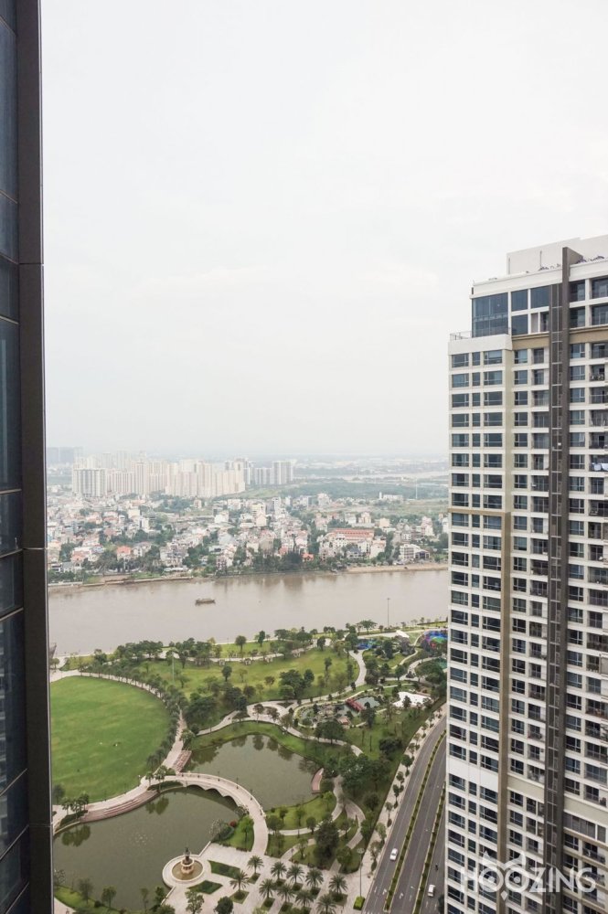 Офис с 3 комнатами в Биньтхань, Хошимин, Вьетнам № 31420