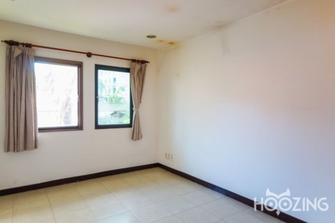 Вилла с 4 спальнями в Тхудык, Хошимин, Вьетнам № 31405