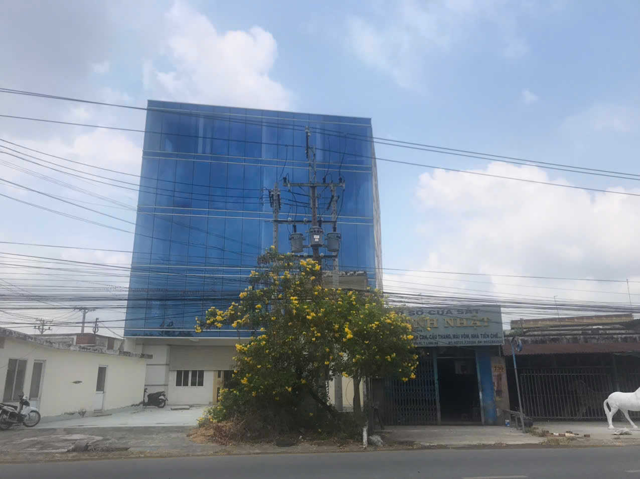 300m2 Townhouse in Vietnam No. 30418