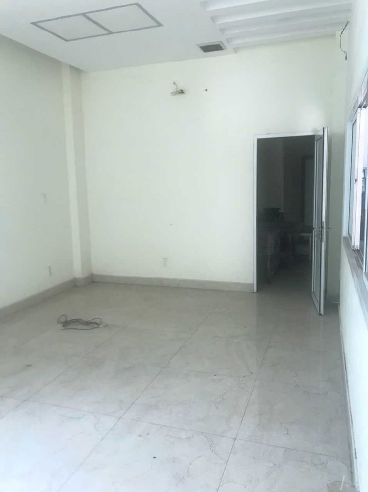 300m2 Townhouse in Vietnam No. 30418