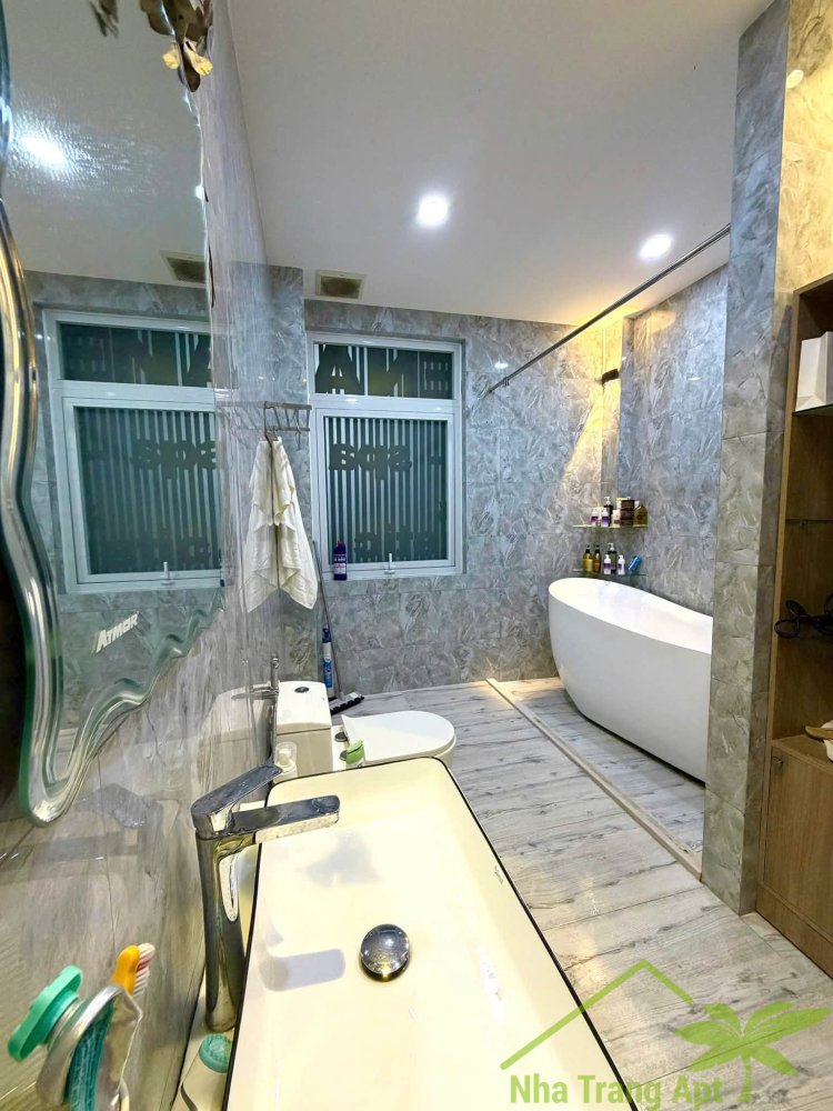 4 bedrooms Villa in Nha Trang, Vietnam No. 31766