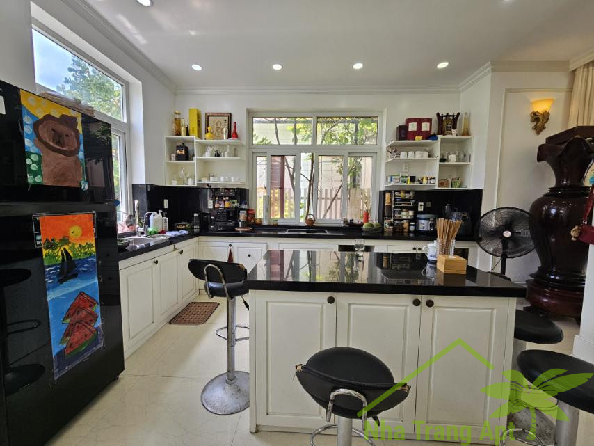 4 bedrooms Villa in Nha Trang, Vietnam No. 31604