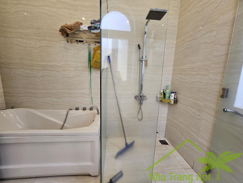 4 bedrooms Villa in Nha Trang, Vietnam No. 31604