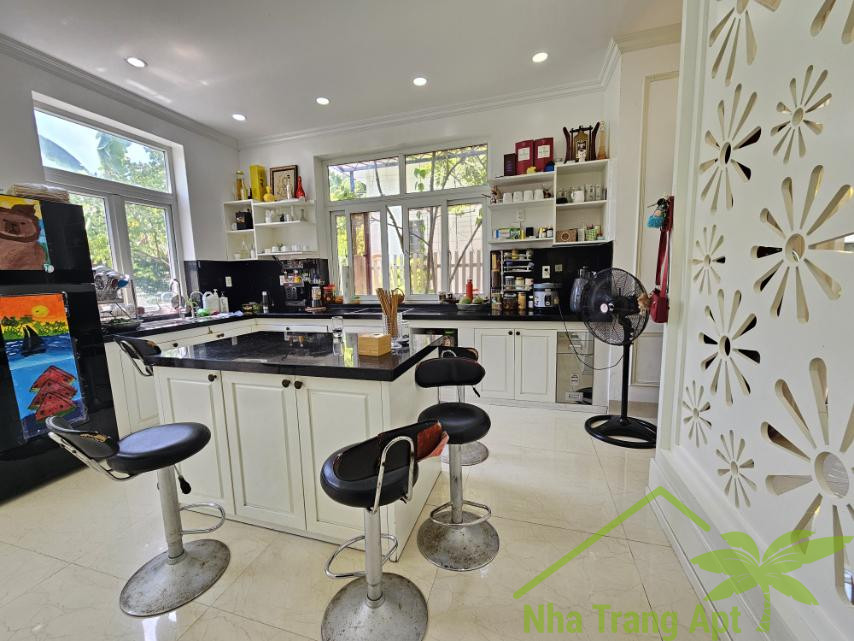4 bedrooms Villa in Nha Trang, Vietnam No. 31604