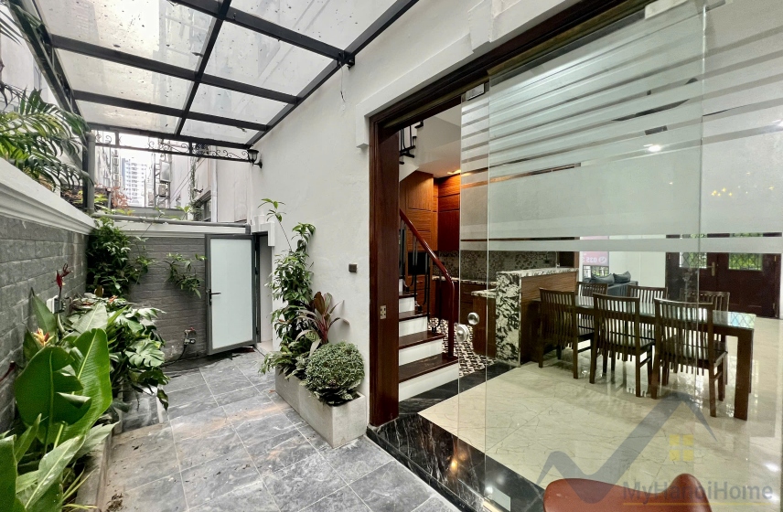 5 bedrooms Villa in Long Bien, Ha Noi, Vietnam No. 31730