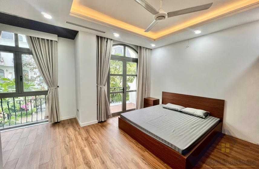 5 bedrooms Villa in Long Bien, Ha Noi, Vietnam No. 31730