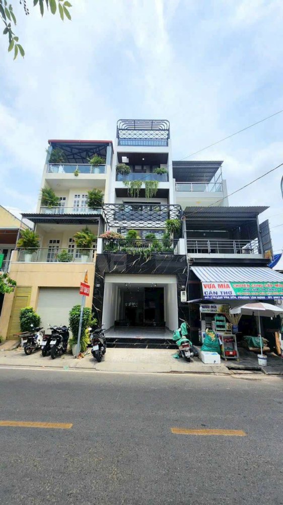 86.4m2 Townhouse in District 7, Ho Chi Minh, Vietnam No. 31733