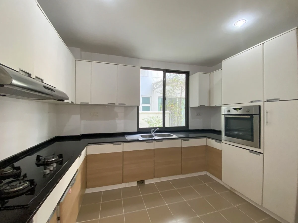 4 bedrooms Villa in Thu Duc, Ho Chi Minh, Vietnam No. 31496