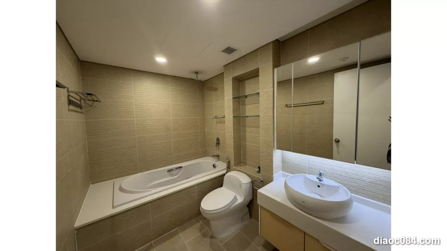 4 bedrooms Apartment in Binh Thanh, Ho Chi Minh, Vietnam No. 30676