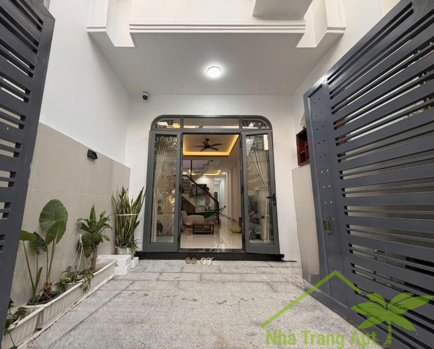 3 bedrooms House in Nha Trang, Vietnam No. 31616