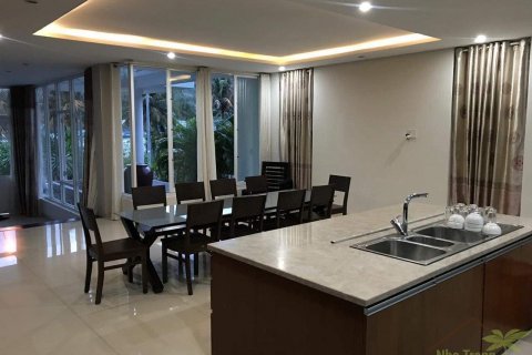 4 bedrooms Villa in Nha Trang, No. 10597