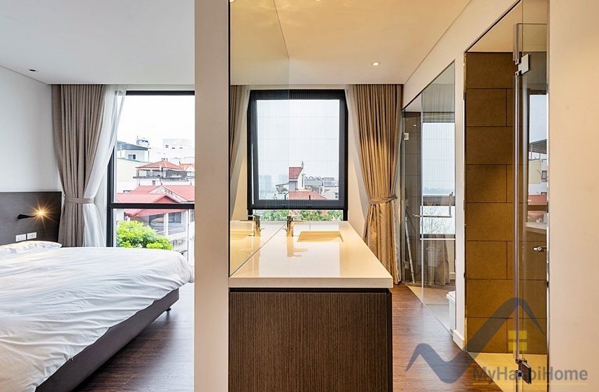 4 bedrooms Apartment in Tay Ho, Ha Noi, Vietnam No. 26521