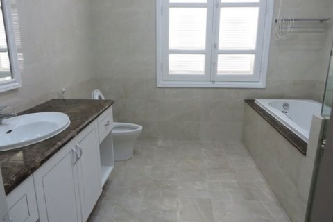 Вилла с 5 спальнями в Тэйхо, Ханой , № 6608 13