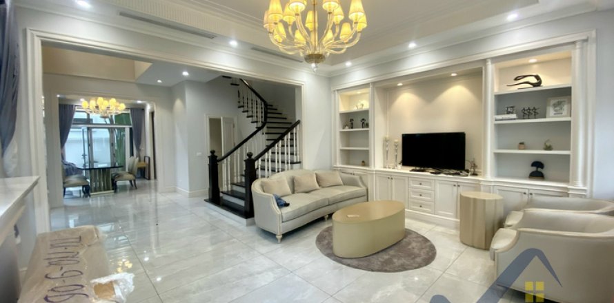 4 bedrooms Villa in Long Bien, Ha Noi, No. 19425