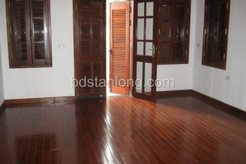 6 bedrooms Villa in Tay Ho, Ha Noi,  No. 7978
