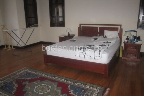 5 bedrooms Villa in Tay Ho, Ha Noi, No. 7976