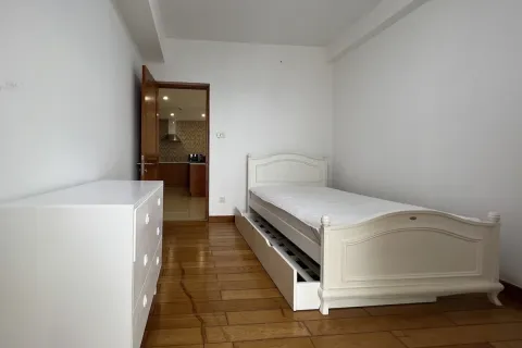 Квартира с 3 спальнями в Тхудык, Хошимин ,  № 27576 3