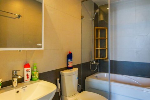 Квартира с 3 спальнями в Тхудык, Хошимин , № 22639 5