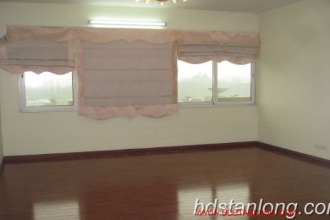 Квартира с 4 спальнями в Тэйхо, Ханой , № 8674 4