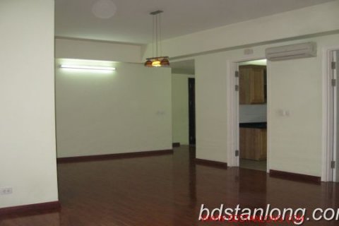 Квартира с 4 спальнями в Тэйхо, Ханой , № 8674 2