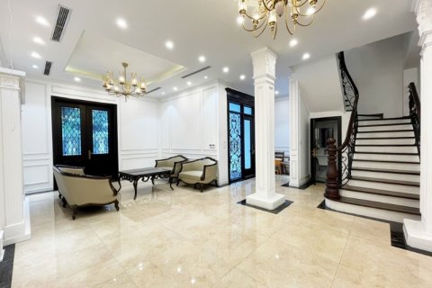 5 bedrooms Villa in Long Bien, Ha Noi, No. 2176